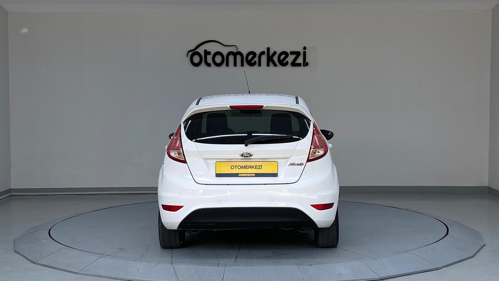 FORD FIESTA 23